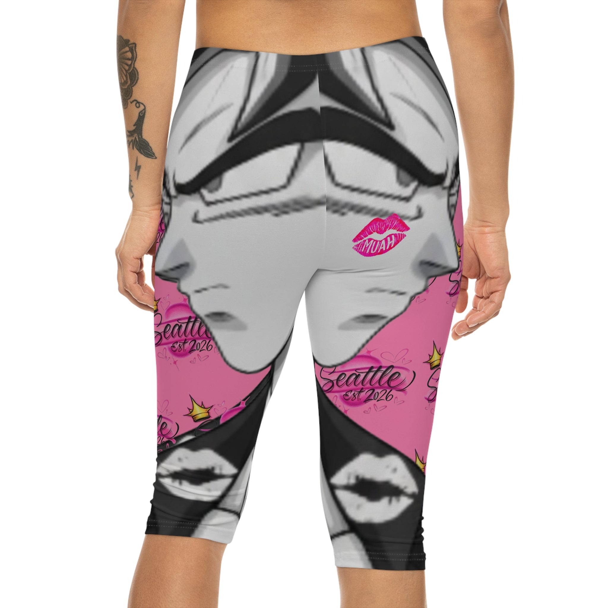 Seattle Queen Capri Leggings — Pink Anime Kiss Graphic