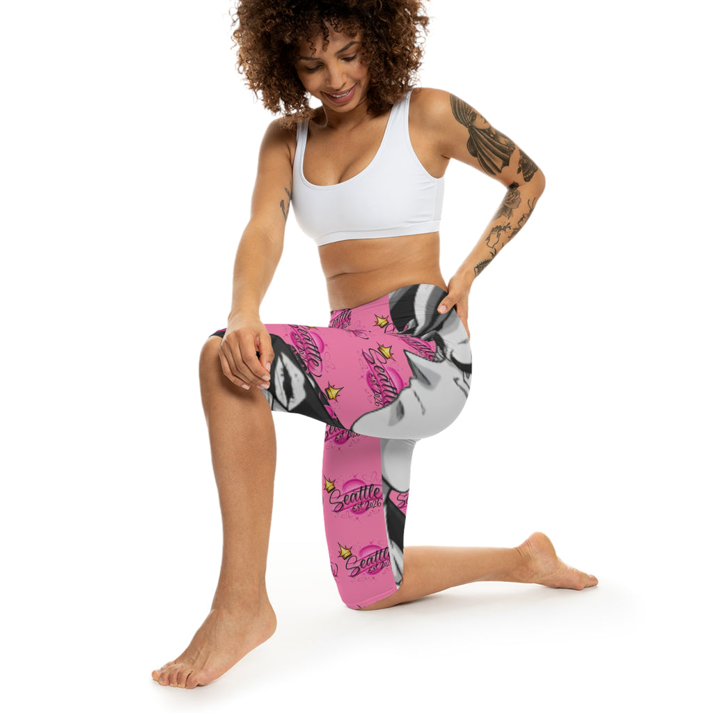 Seattle Queen Capri Leggings — Pink Anime Kiss Graphic